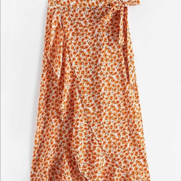 Floral Skirt - Picture 2 of 3